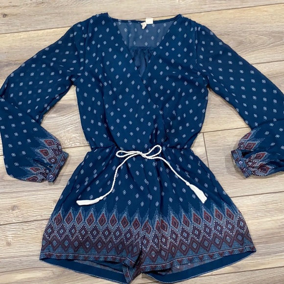 Japna Pants - JAPNA Jade Long Sleeve Shorts Romper w/ Elastic Waist SMALL